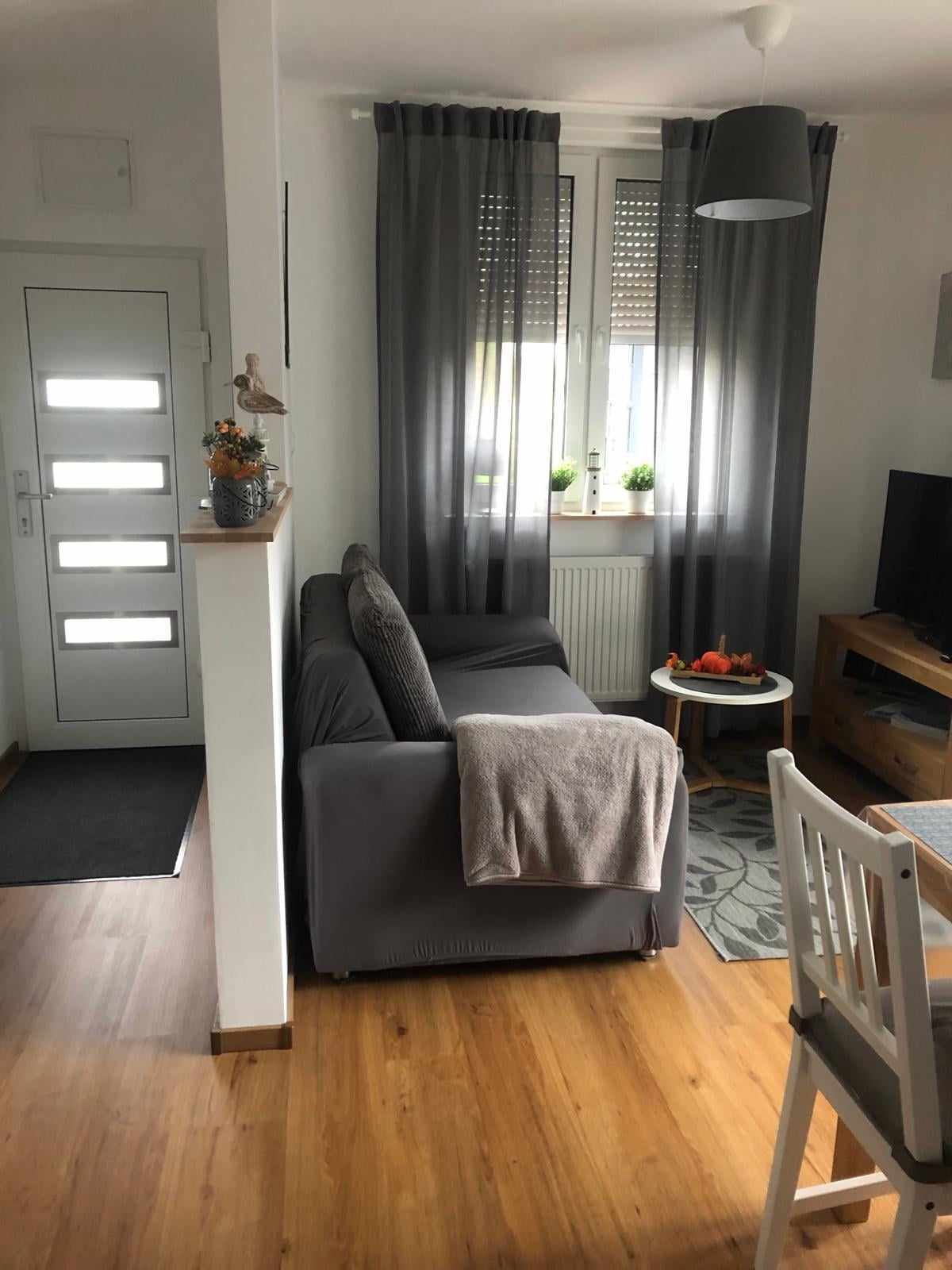 2373745b-ed98-416c-8e68-754a3e2b1953